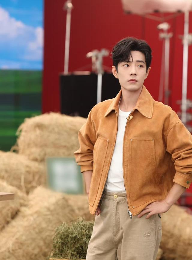 东谈主民日报采访孔笙兰晓龙肖战